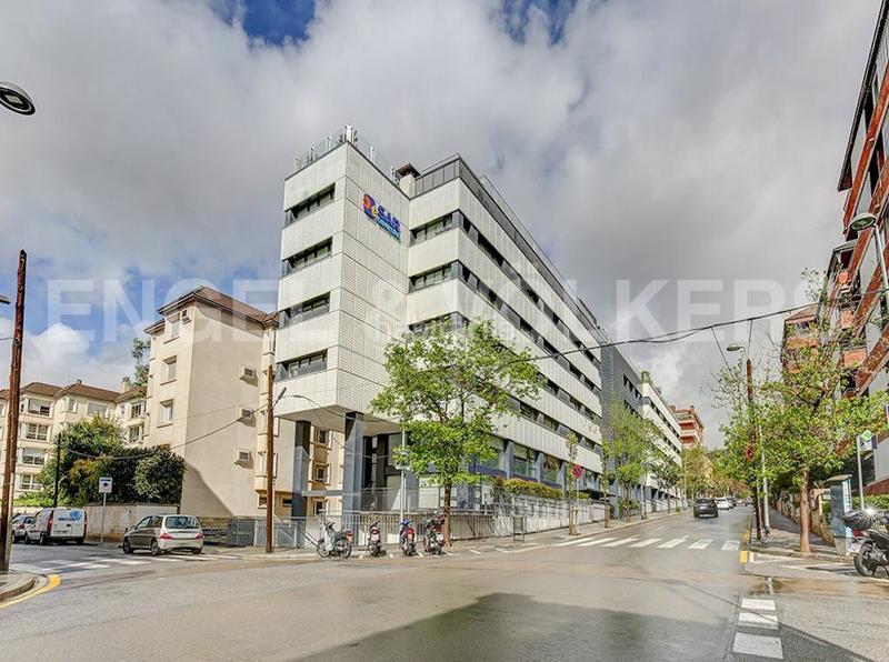 Foto 180757f6-9539-46c6-bcc1-a26e46e0f5fc. Miete büro in Tres Torres Barcelona