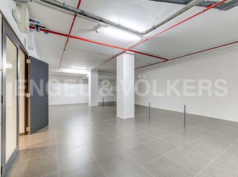 Foto a673f221-3e79-4da7-b4e7-4ba5559ae9f0. Miete büro in Tres Torres Barcelona