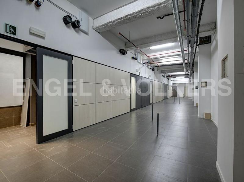 Foto c2979c31-c60a-47cc-bd99-e0644186a329. Miete büro in Tres Torres Barcelona