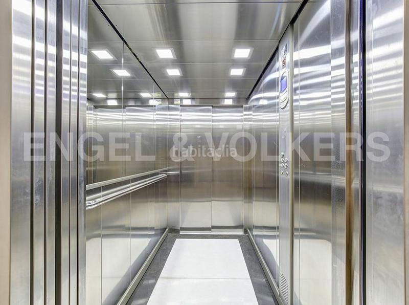 Foto 11d4949d-d163-4856-b260-a890704194d2. Rent business premise in Tres Torres Barcelona