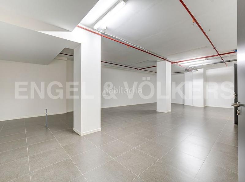 Foto 1911c7b1-5a50-4841-ae40-3f0326b29f29. Rent business premise in Tres Torres Barcelona