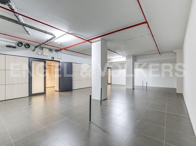 Foto 60db6a77-8fed-414e-bb9a-7655edb28fd0. Rent business premise in Tres Torres Barcelona