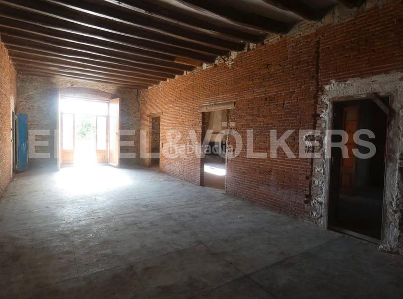 Foto d1eb047a-3a2a-4500-a729-614ed75841d7. Terreno residencial gran parcela plana junto al pueblo y playa en Calella
