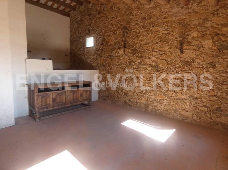 Foto eb046377-e3bd-49c0-b09b-ef2c5442d849. Terreno residencial gran parcela plana junto al pueblo y playa en Calella