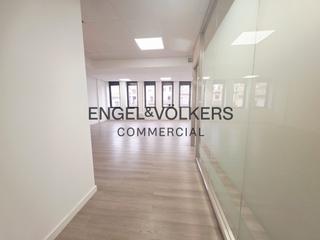 Alquiler Oficina en L´Antiga Esquerra de l´Eixample. Oficina reformada en eixample