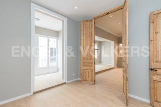 Lloguer Oficina a Dreta de l´Eixample. Oficina de 150 m2 reformada en eixample dreta