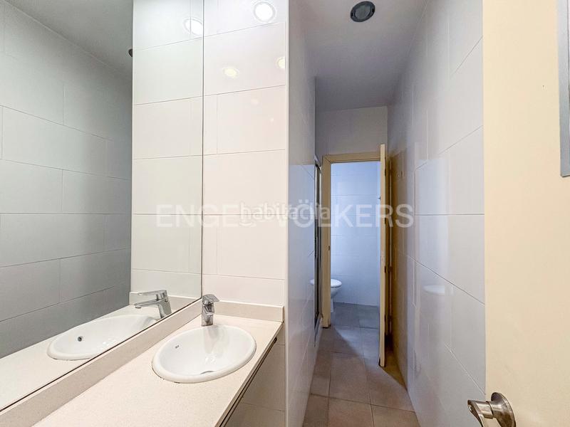 Foto f90997cb-8e94-4d00-b671-9a1718d770dc. Location bureau dans Sant Gervasi - Galvany Barcelona