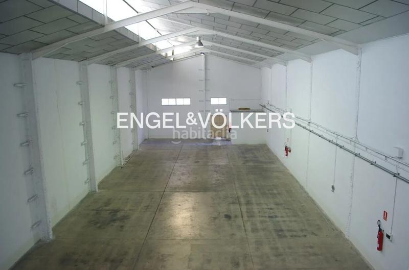 Foto 9b525052-2ec4-4f34-b687-528fc6abccf6. Rent industrial building in Centre Badalona