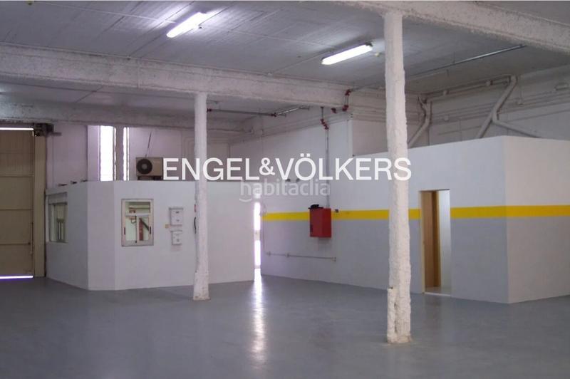 Foto babdc289-feca-49af-8751-7d63da078135. Rent industrial building in Centre Badalona