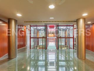 Oficina a Putget - Farró. Local de 1.015 metros en venta en sant gervasi