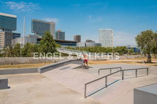 Lloguer Local Comercial a Dreta de l´Eixample. Gran restaurante con terraza a pasos de paseo de gracia