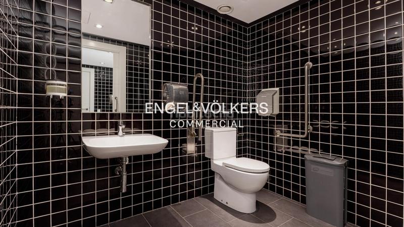 Foto 4b06754d-3811-4292-98f0-0ca864710e6d. Rent office space with parking in Dreta de l´Eixample Barcelona
