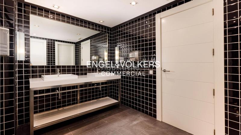 Foto 5a04939d-fdcb-4c23-af59-6c77bd69c3ba. Rent office space with parking in Dreta de l´Eixample Barcelona