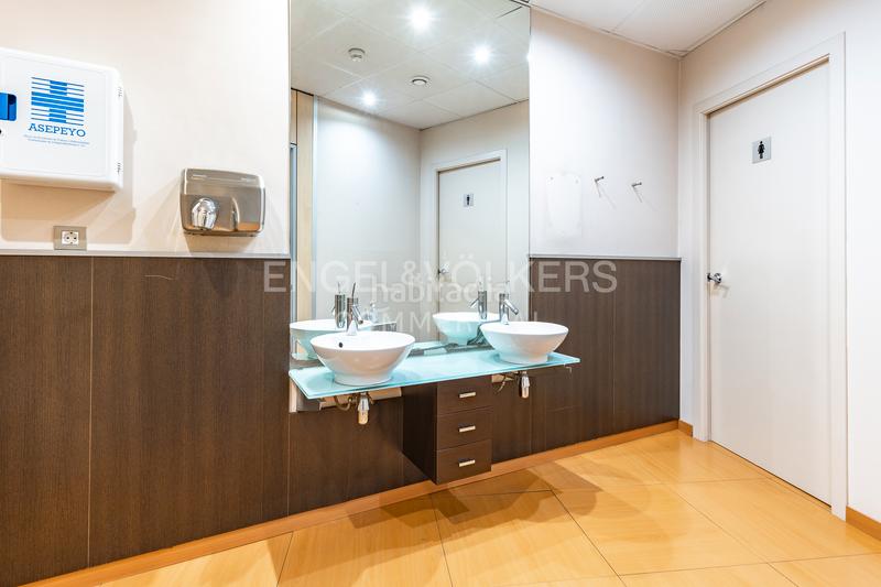 Foto 1df26c14-b989-4b88-a6b2-6af44f214e31. Miete büro in Eixample Sant Cugat del Vallès