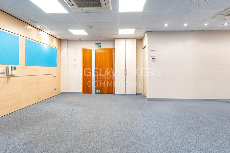 Foto 21d38ec7-2399-47c7-bd75-d67639b5b2b9. Miete büro in Eixample Sant Cugat del Vallès