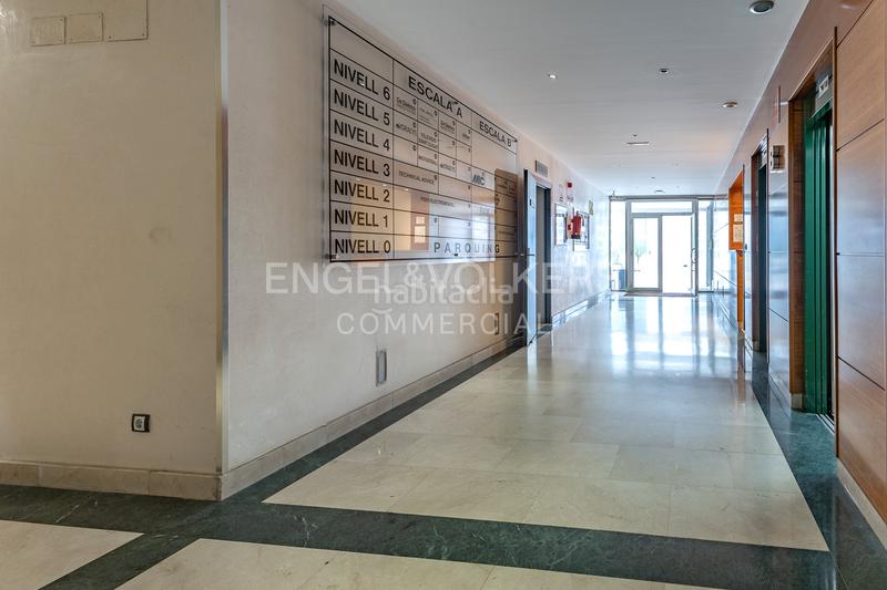 Foto 5be788b9-2bce-4801-9fe0-d99250f3282b. Miete büro in Eixample Sant Cugat del Vallès