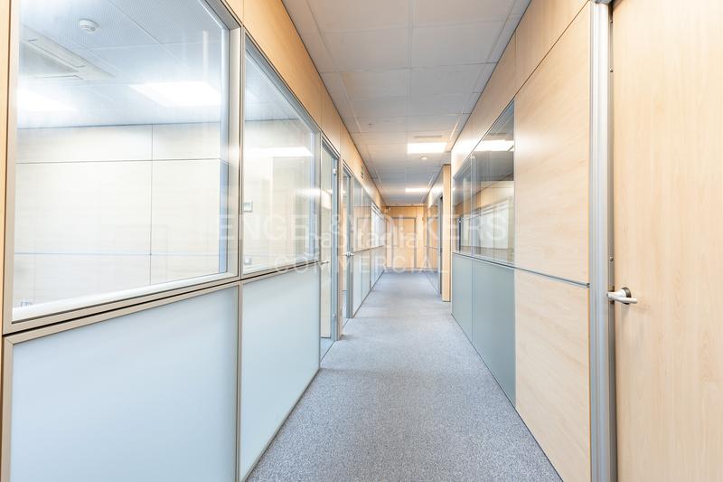 Foto 78e1e0b3-feb9-4f6e-ae9a-1519c5fae504. Miete büro in Eixample Sant Cugat del Vallès