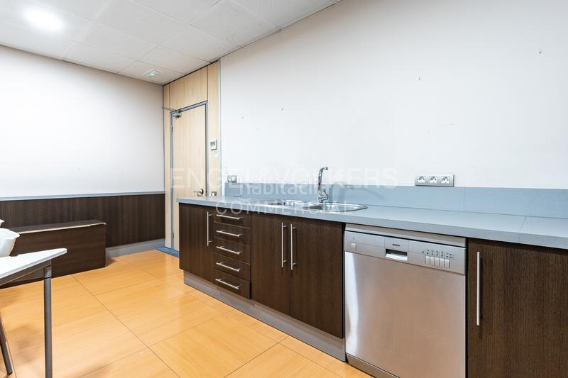 Foto ae277ce5-be52-44d5-b61f-dbd128c57186. Miete büro in Eixample Sant Cugat del Vallès