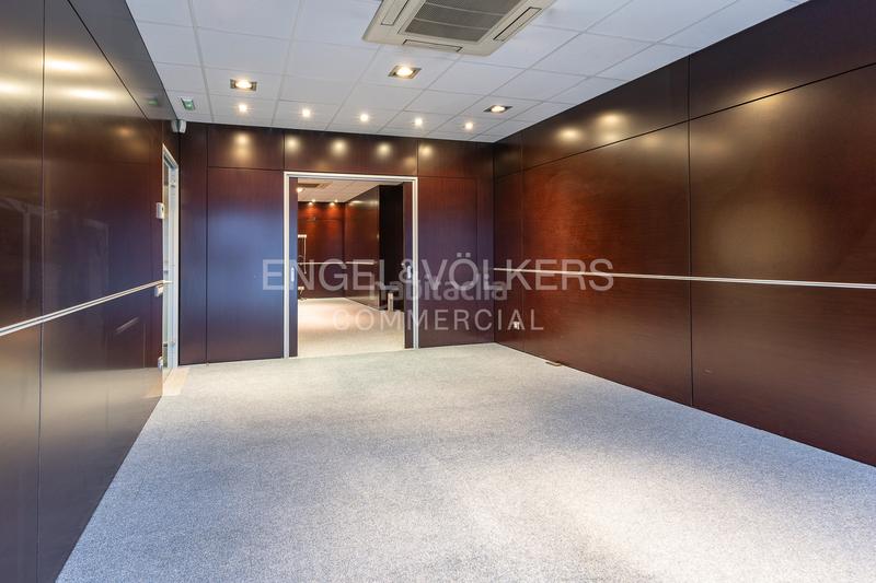 Foto db44efa9-2468-4599-abc6-093a7d618f03. Miete büro in Eixample Sant Cugat del Vallès