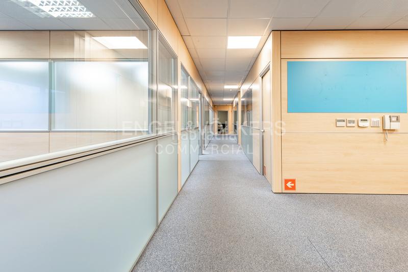 Foto f22ff66a-604b-44b2-bb6a-e20e62d012cb. Miete büro in Eixample Sant Cugat del Vallès