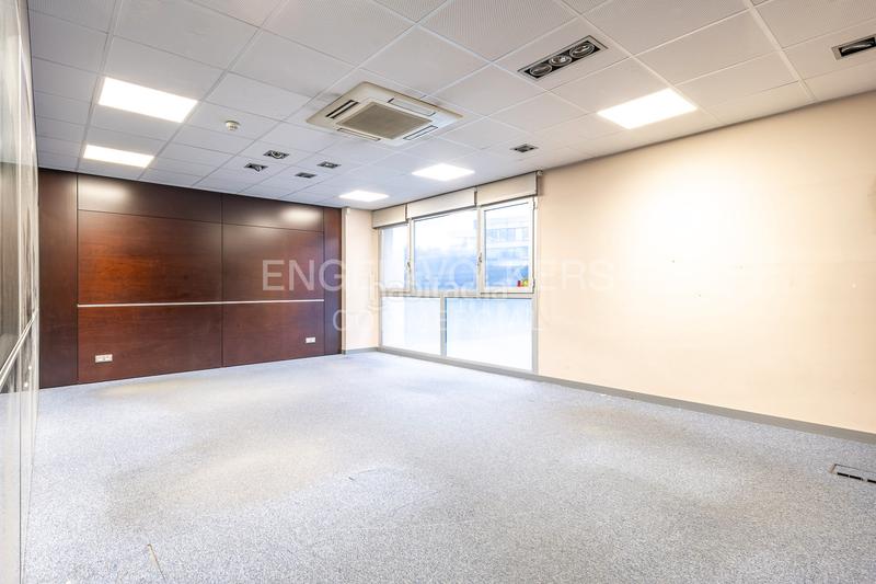Foto 54f82606-26c3-4c7b-bc21-78cc5279b942. Rent office space in Eixample Sant Cugat del Vallès
