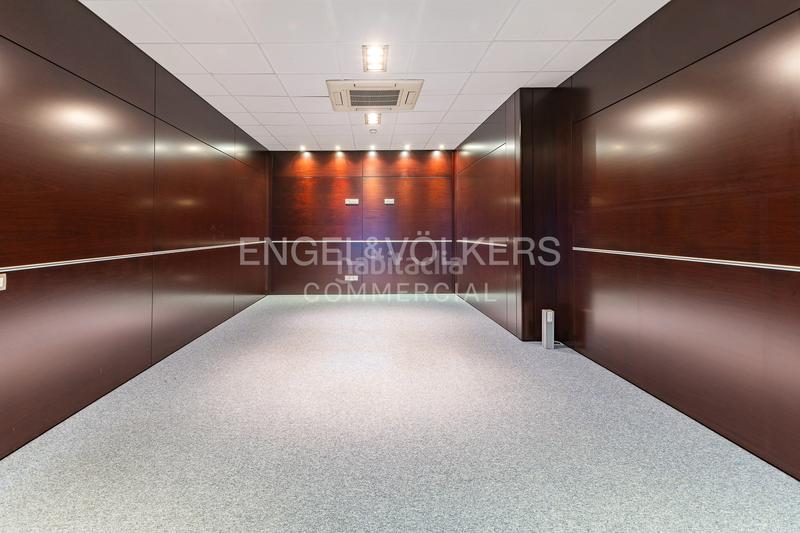 Foto 6a77d164-2d83-4c58-89fd-adc256ccf72f. Rent office space in Eixample Sant Cugat del Vallès