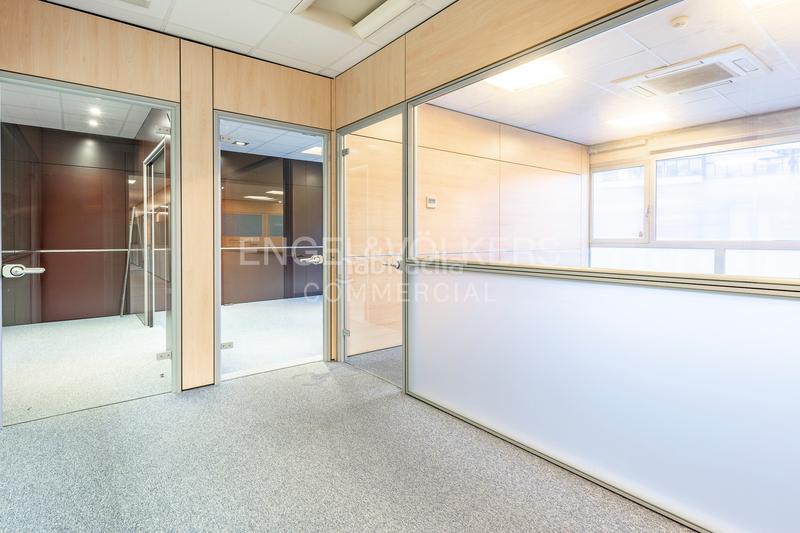 Foto 6ea7e6f5-cbdf-47f1-860f-ef1852b8d0ce. Rent office space in Eixample Sant Cugat del Vallès