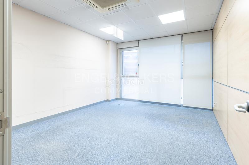 Foto 9a9fd080-b890-4aef-b819-2b663900ad1e. Rent office space in Eixample Sant Cugat del Vallès