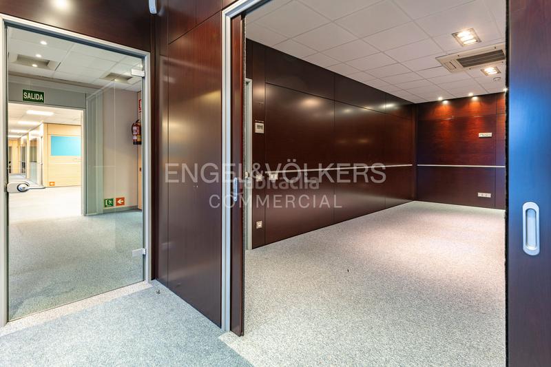 Foto c97cfc59-05ba-45c7-b2bb-9d2825834c90. Rent office space in Eixample Sant Cugat del Vallès