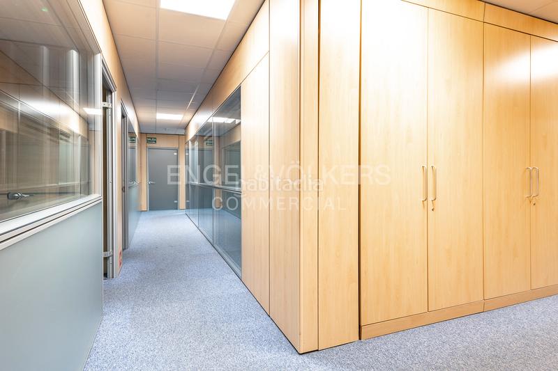 Foto e965e2bf-344d-44eb-885b-b3d98ff9a312. Rent office space in Eixample Sant Cugat del Vallès