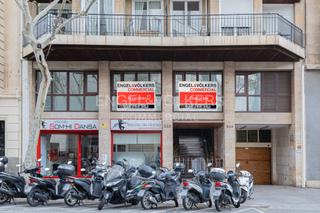 Rent Office space in LAntiga Esquerra de lEixample. Oficina de 130m en francesc maci
