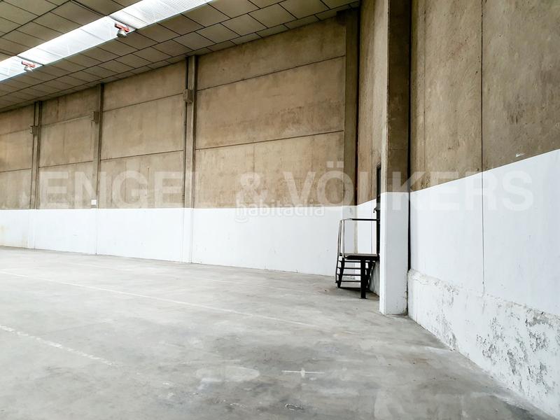 Foto 207d0ee1-5c9d-46b5-b128-2018fe657274. Alquiler nave industrial nave diáfana en Centre Rubí