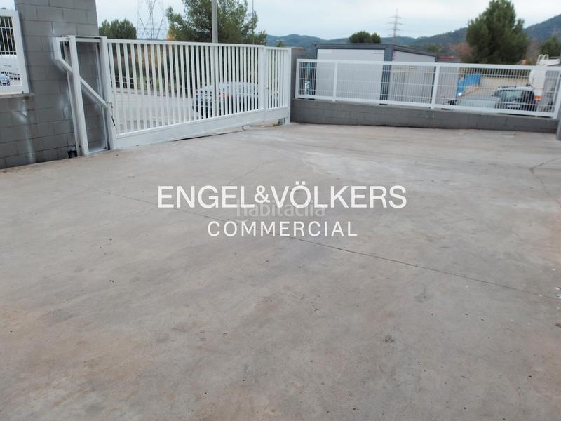 Foto 8f8b5a2a-c71c-41ed-a372-94382e2b3f54. Rent industrial building in Centre Rubí