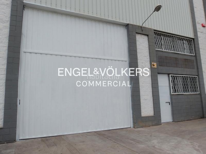 Foto bc3b41c0-b453-42cf-acaa-a170ed17fb6e. Rent industrial building in Centre Rubí