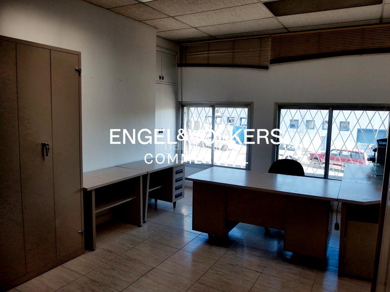 Foto cdba38ae-d23c-4915-ab16-d6b8c51857bd. Rent industrial building in Centre Rubí