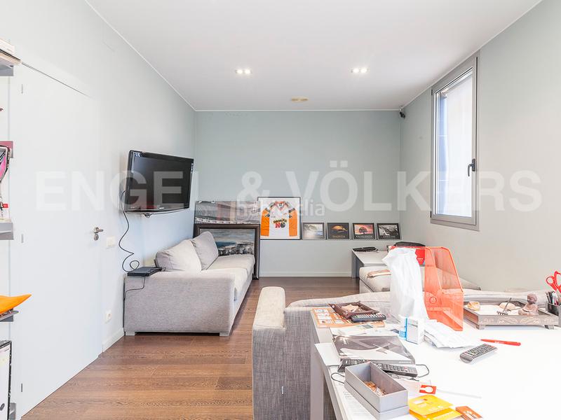 Foto 1b62f794-599f-454a-b69d-a07dca4339d1. Alquiler oficina  y vivienda con terraza en la pedrera en Barcelona