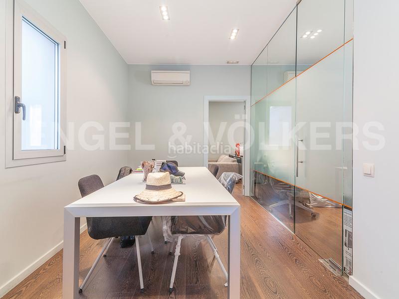 Foto c11e60e3-5549-4079-83cc-c0fe42dd8e36. Alquiler oficina  y vivienda con terraza en la pedrera en Barcelona