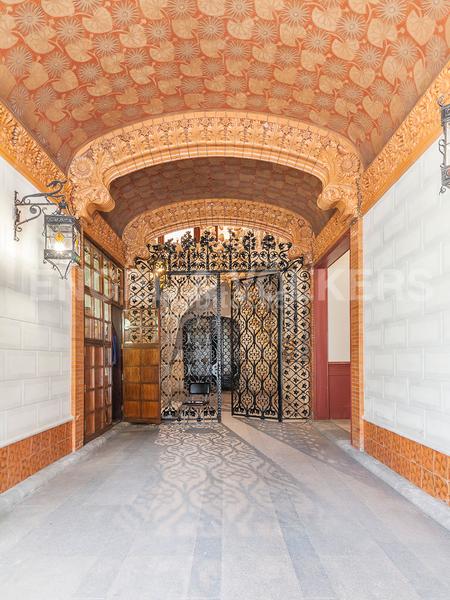 Foto d19d44d8-4ab5-406a-a85d-1aca70f375f8. Alquiler oficina  y vivienda con terraza en la pedrera en Barcelona