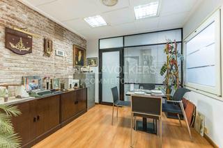 Lloguer Local Comercial a Sants-Badal. Alquiler de local en sants