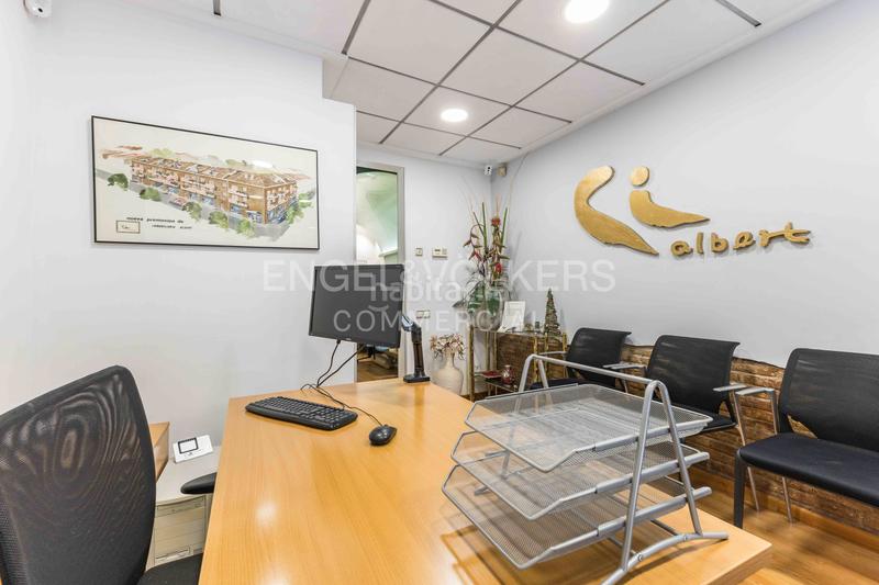 Foto 61968557-6274-444f-a5cc-bb3a18bffe7d. Location bureau dans Sants-Badal Barcelona