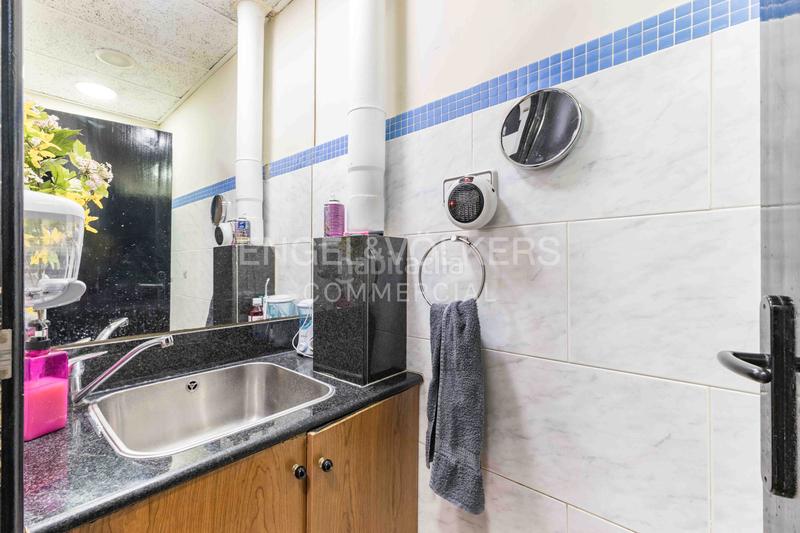 Foto 7ef7443d-b45d-4dbd-bd7f-c715d806981d. Location bureau dans Sants-Badal Barcelona