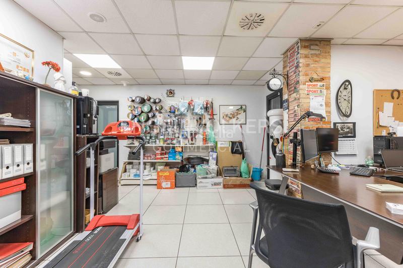 Foto 58eac935-f5bb-4629-b17e-06d48c6ed5cb. Miete büro in Sants-Badal Barcelona