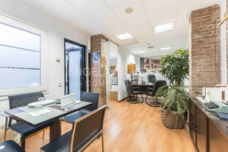 Foto e0f37666-09c8-441a-adde-be3d1d20de15. Miete büro in Sants-Badal Barcelona