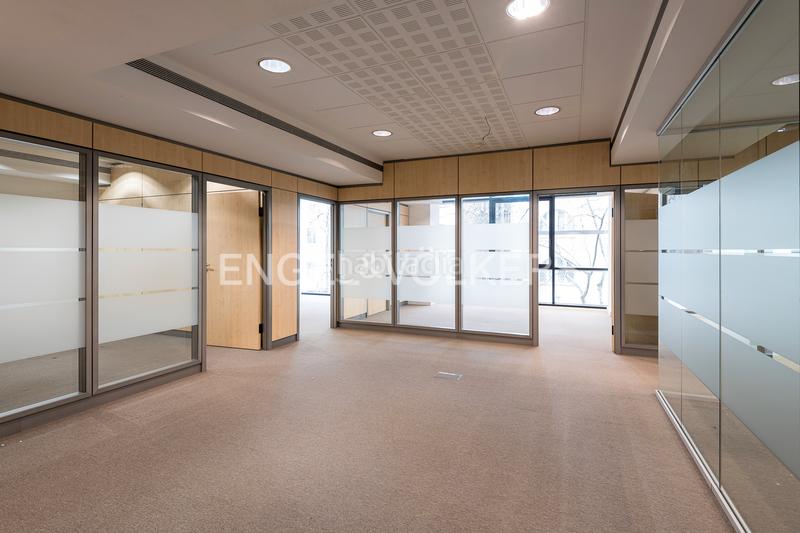 Foto a09b996e-8d92-4db8-805c-479f187dc425. Location bureau dans Sant Gervasi - Galvany Barcelona