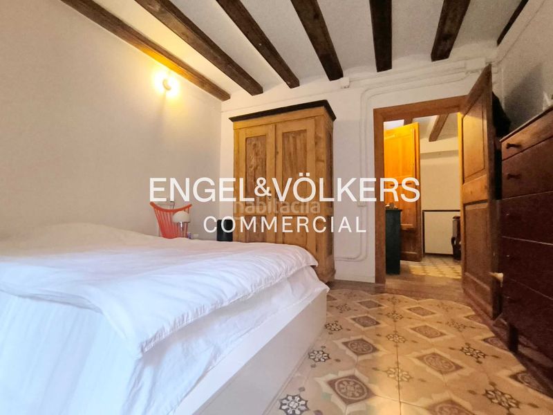 Foto 31b784a9-17c8-4892-a1f0-ea06f389e012. Local comercial a Raval Barcelona
