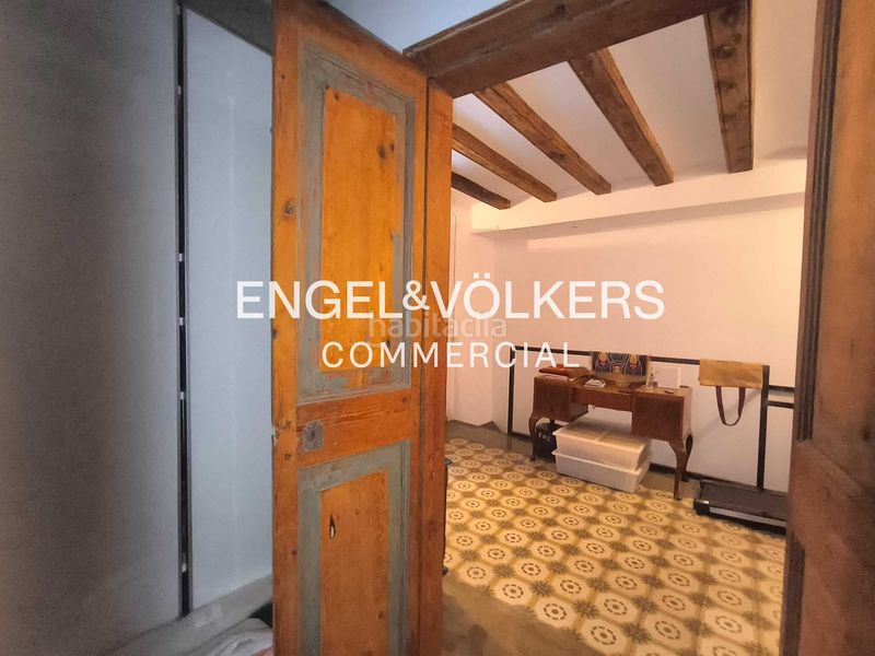 Foto 3ded8ad9-6188-469e-b20d-a58add75b83d. Local comercial a Raval Barcelona