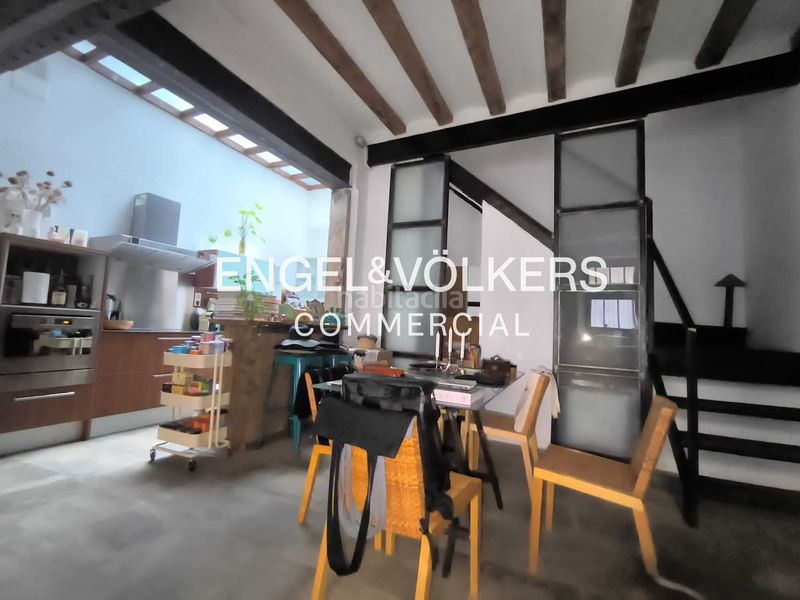 Foto a4f2f503-42f9-42b5-99e9-9bd33454506e. Local comercial a Raval Barcelona