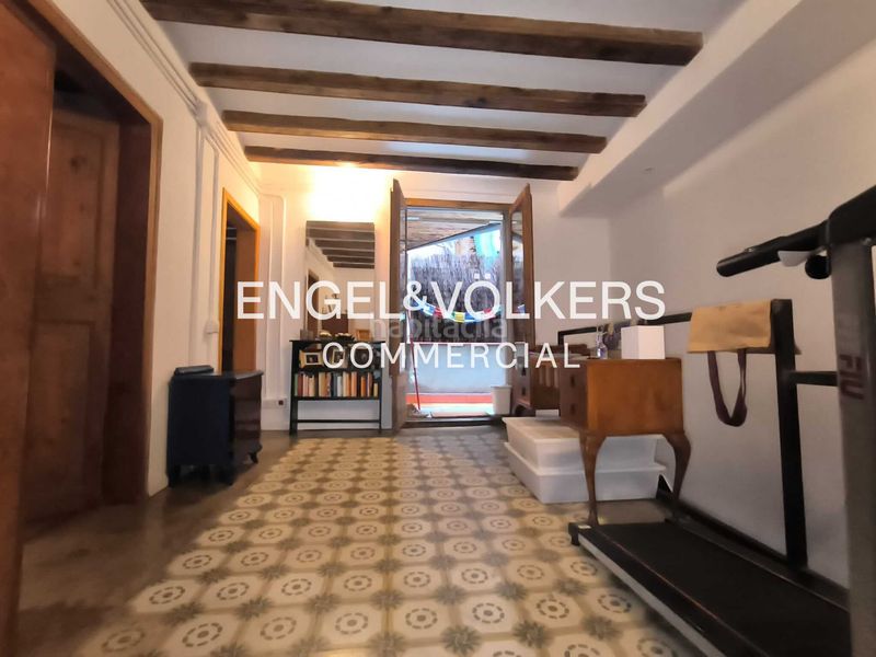 Foto a7258d34-beab-46d8-8f4d-6b5e853853fe. Local comercial a Raval Barcelona