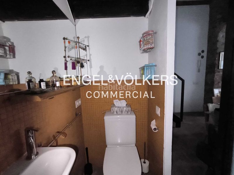 Foto eed4d53d-3268-4a22-9967-8e5df913b89e. Local comercial a Raval Barcelona