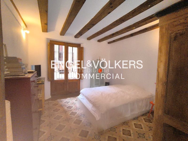 Foto f29ccd1e-afa8-415b-9710-a6923d437087. Local comercial a Raval Barcelona